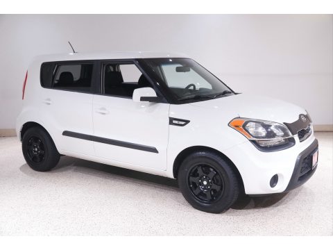 Clear White Kia Soul 1.6.  Click to enlarge.