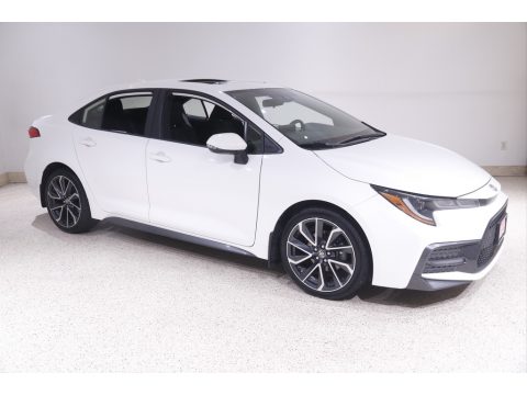 Super White Toyota Corolla SE.  Click to enlarge.