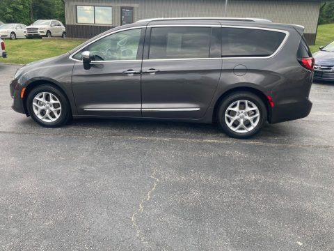 Granite Crystal Metallic Chrysler Pacifica Limited.  Click to enlarge.