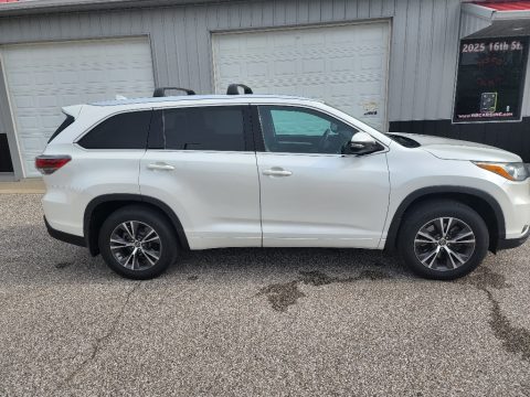 Blizzard Pearl Toyota Highlander XLE.  Click to enlarge.