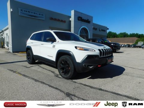 Bright White Jeep Cherokee Trailhawk 4x4.  Click to enlarge.