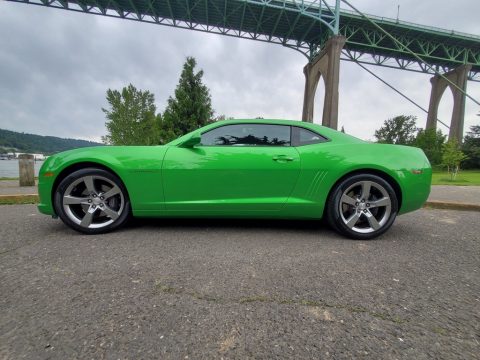 Synergy Green Metallic Chevrolet Camaro SS Coupe.  Click to enlarge.