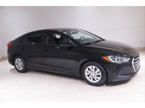 Phantom Black Hyundai Elantra SE.  Click to enlarge.