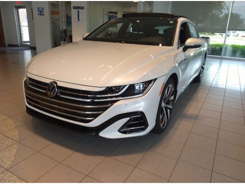 Oryx White Pearl Volkswagen Arteon SEL R-Line AWD.  Click to enlarge.