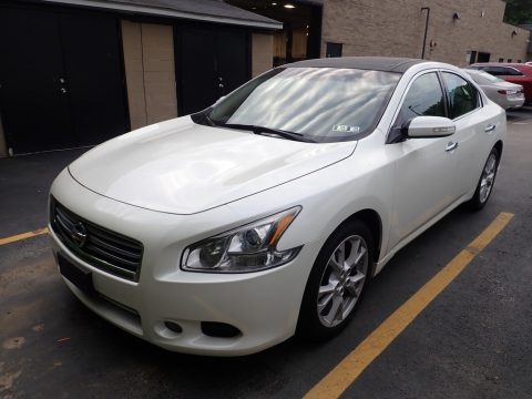 Pearl White Nissan Maxima 3.5 SV.  Click to enlarge.