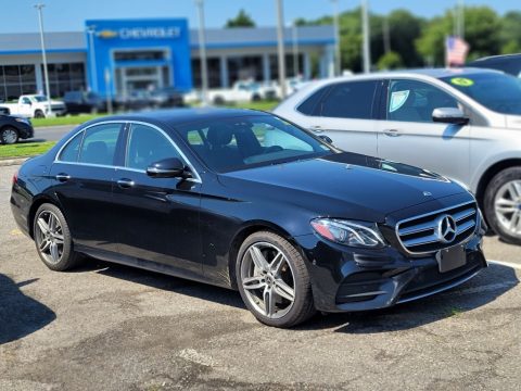 Black Mercedes-Benz E 400 4Matic Sedan.  Click to enlarge.