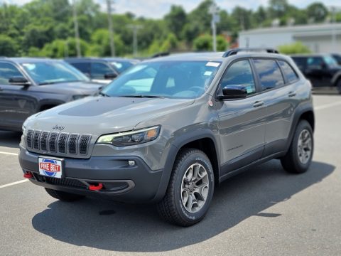 Sting-Gray Jeep Cherokee Trailhawk 4x4.  Click to enlarge.