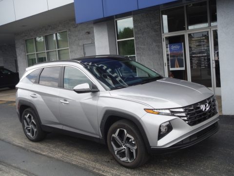 Shimmering Silver Hyundai Tucson SEL Convienience Hybrid AWD.  Click to enlarge.