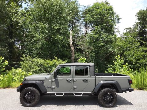 Sting-Gray Jeep Gladiator Sport 4x4.  Click to enlarge.