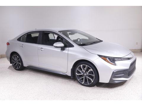 Classic Silver Metallic Toyota Corolla SE.  Click to enlarge.