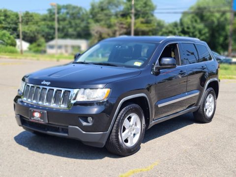 Brilliant Black Crystal Pearl Jeep Grand Cherokee Laredo 4x4.  Click to enlarge.