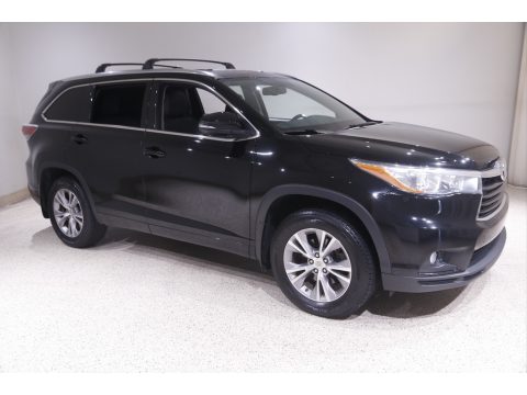 Attitude Black Metallic Toyota Highlander XLE AWD.  Click to enlarge.