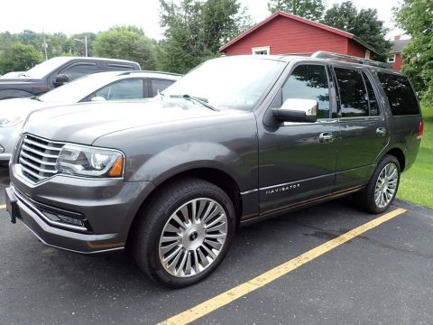 Magnetic Metallic Lincoln Navigator Select 4x4.  Click to enlarge.