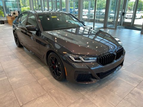 Dark Graphite Metallic BMW 5 Series 530i xDrive Sedan.  Click to enlarge.