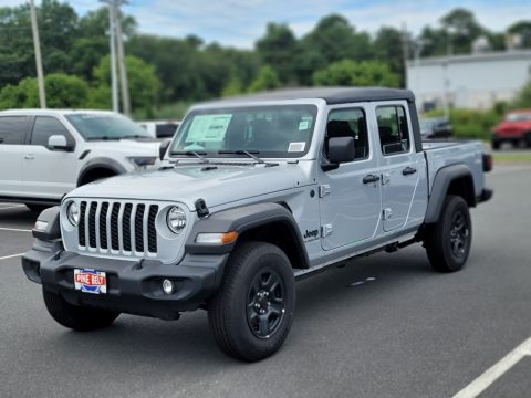 Silver Zynith Jeep Gladiator Sport 4x4.  Click to enlarge.