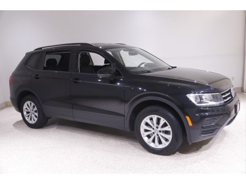 Deep Black Pearl Volkswagen Tiguan S 4MOTION.  Click to enlarge.