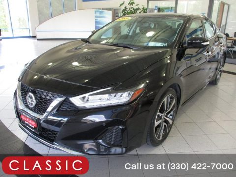 Super Black Nissan Maxima SL.  Click to enlarge.