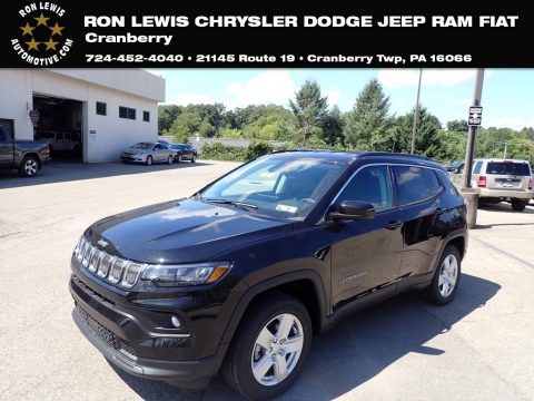 Diamond Black Crystal Pearl Jeep Compass Latitude 4x4.  Click to enlarge.