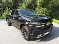 Front 3/4 View of 2019 Chevrolet Silverado 1500 High Country Crew Cab 4WD #4