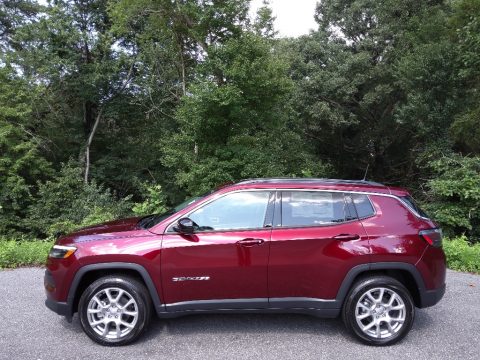 Velvet Red Pearl Jeep Compass Latitude Lux 4x4.  Click to enlarge.