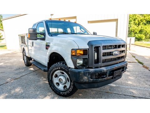 Oxford White Ford F350 Super Duty XL SuperCab 4x4 Utility Truck.  Click to enlarge.