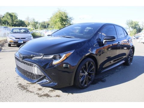Midnight Black Metallic Toyota Corolla Hatchback SE.  Click to enlarge.