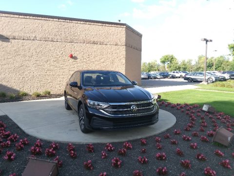 Deep Black Pearl Volkswagen Jetta S.  Click to enlarge.