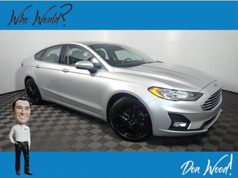 Ingot Silver Ford Fusion SE.  Click to enlarge.