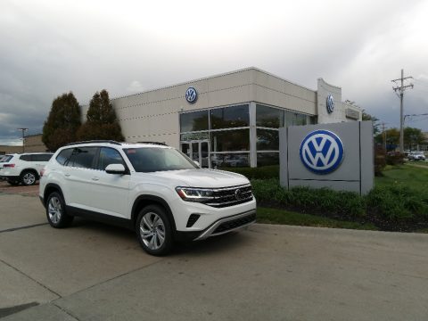 Pure White Volkswagen Atlas SE Technology 4Motion.  Click to enlarge.