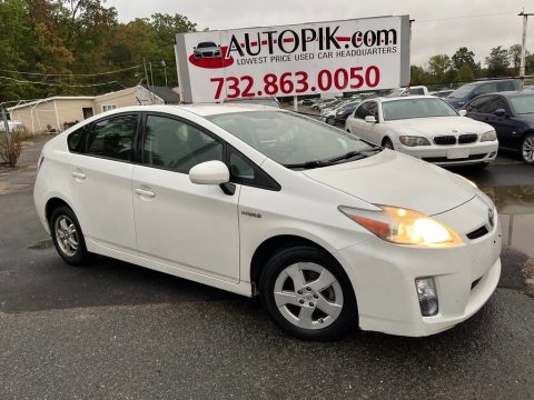 Blizzard White Pearl Toyota Prius Hybrid II.  Click to enlarge.