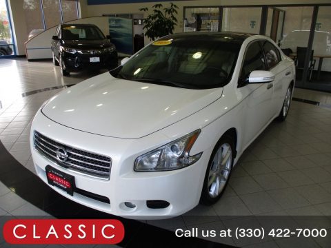 Winter Frost White Nissan Maxima 3.5 SV Premium.  Click to enlarge.