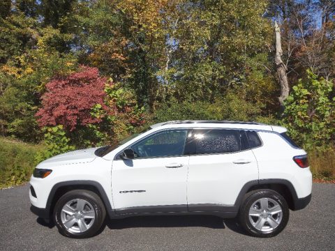 Bright White Jeep Compass Latitude 4x4.  Click to enlarge.