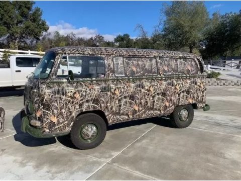 Mossy Oak Camo Wrap Volkswagen Bus T2 Station Wagon.  Click to enlarge.