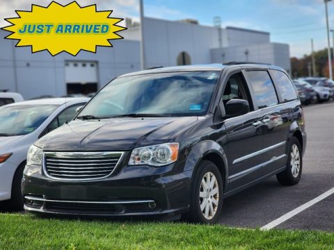 Brilliant Black Crystal Pearl Chrysler Town & Country Touring.  Click to enlarge.