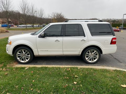 White Platinum Metallic Tricoat Ford Expedition Platinum 4x4.  Click to enlarge.