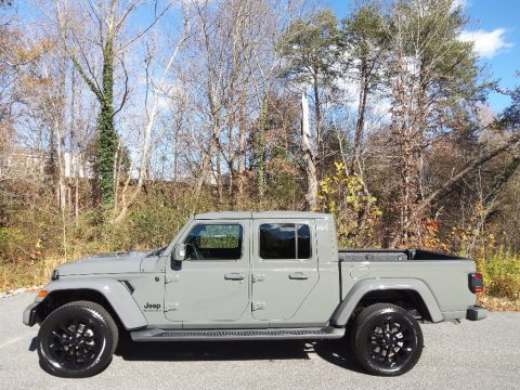 Sting-Gray Jeep Gladiator High Altitude 4x4.  Click to enlarge.