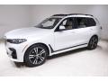Front 3/4 View of 2022 BMW X7 xDrive40i #3