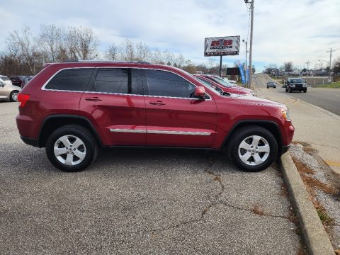 Deep Cherry Red Crystal Pearl Jeep Grand Cherokee Laredo X Package 4x4.  Click to enlarge.
