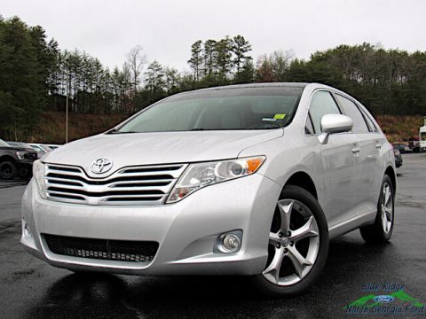 Classic Silver Metallic Toyota Venza V6.  Click to enlarge.