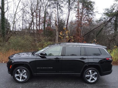 Diamond Black Crystal Pearl Jeep Grand Cherokee L Limited 4x4.  Click to enlarge.