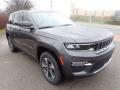 Front 3/4 View of 2022 Jeep Grand Cherokee 4XE Hybrid #4