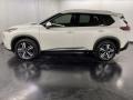  2022 Nissan Rogue Pearl White Tricoat #4