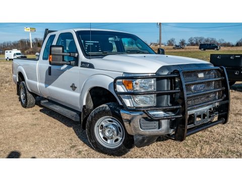 Oxford White Ford F350 Super Duty XLT Super Cab 4x4.  Click to enlarge.