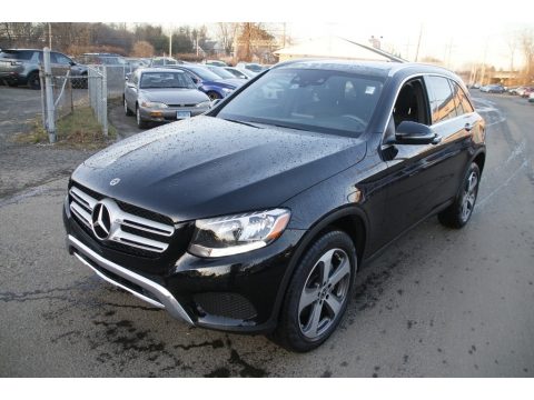 Black Mercedes-Benz GLC 300.  Click to enlarge.
