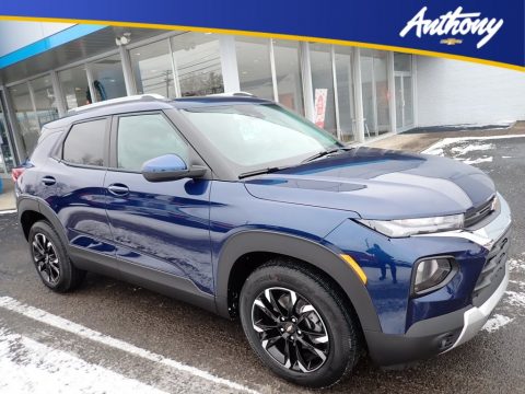 Blue Glow Metallic Chevrolet TrailBlazer LT.  Click to enlarge.