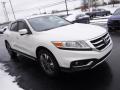 Front 3/4 View of 2015 Honda Crosstour EX-L V6 4WD #5