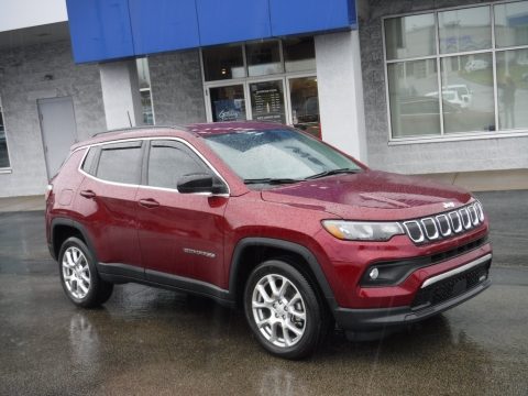 Velvet Red Pearl Jeep Compass Latitude Lux 4x4.  Click to enlarge.