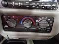 Controls of 2001 GMC Sonoma SLS Extended Cab 4x4 #14