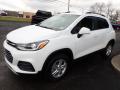 Front 3/4 View of 2022 Chevrolet Trax LT AWD #8 Front 3/4 View of 2022 Chevrolet Trax LT AWD #8