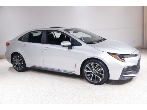 Classic Silver Metallic Toyota Corolla SE.  Click to enlarge.